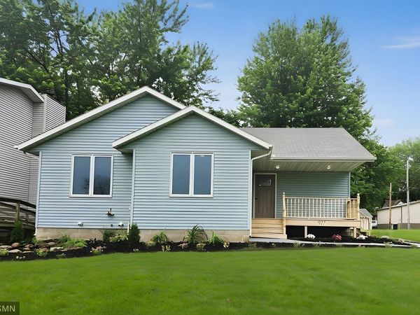 917 N Valley Street , New Ulm, MN 56073