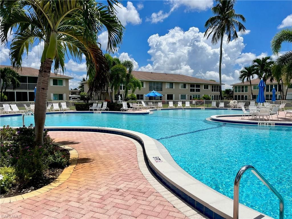 190 Palm Dr , Unit 1, Naples, FL 34112 Photo