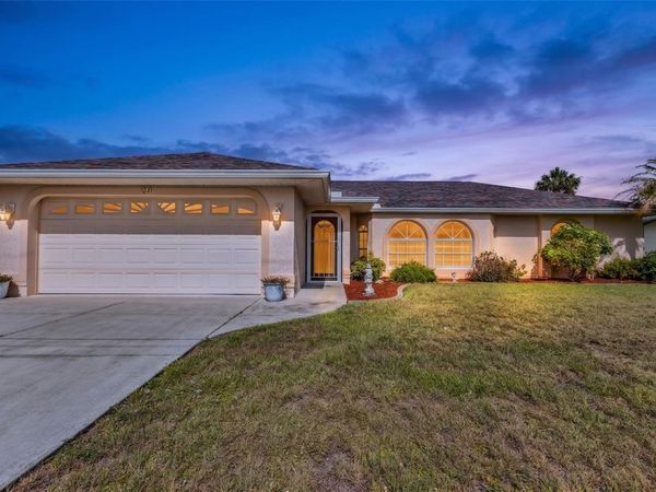 29 SEASONS DRIVE , PUNTA GORDA, FL 33983