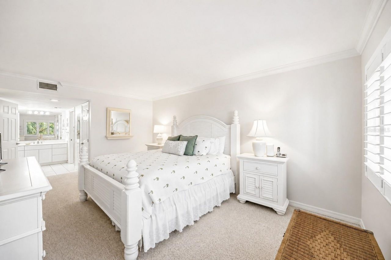 6236 Midnight Pass Road, Unit 1-307, Sarasota, FL 34242 Photo