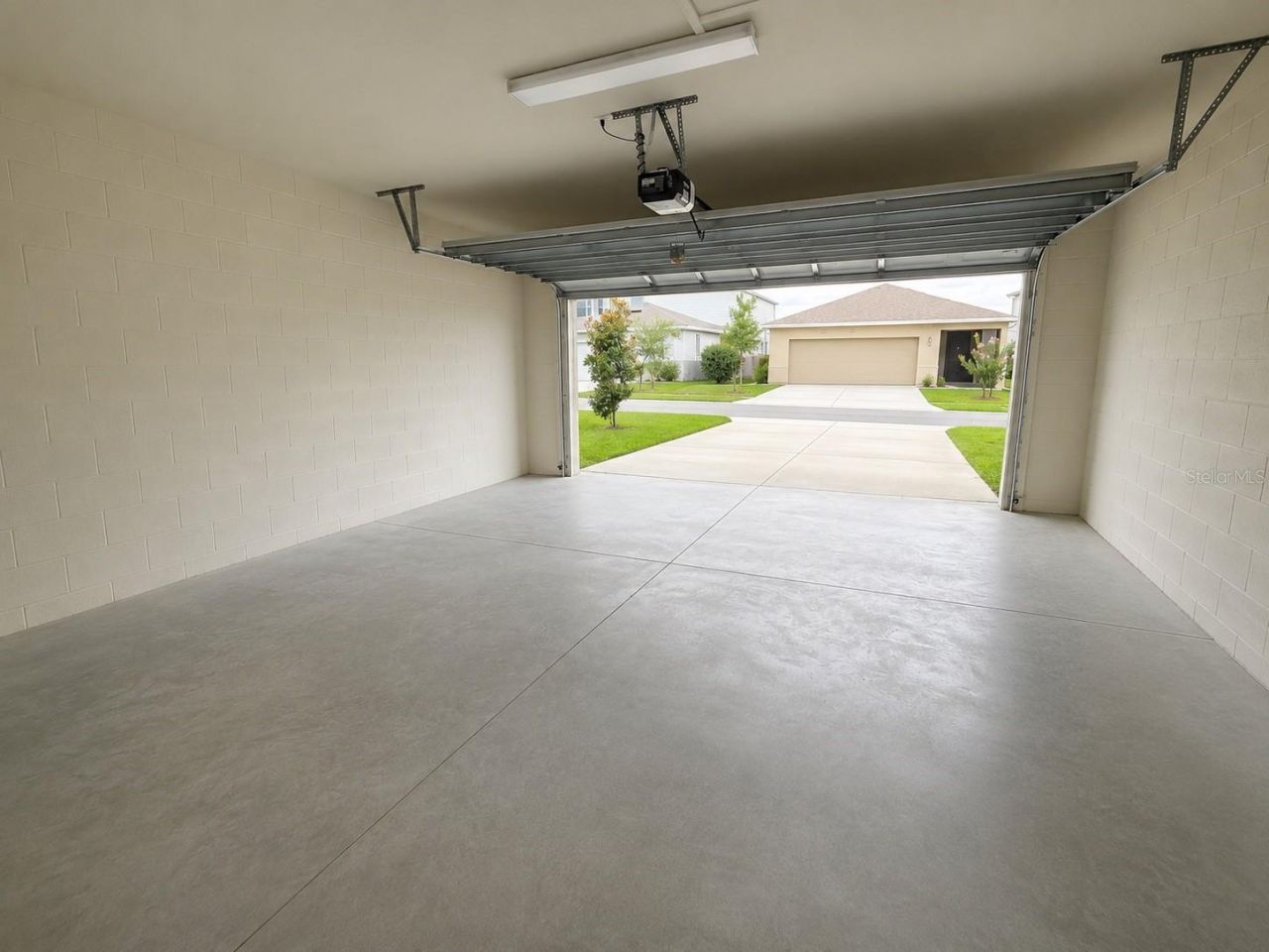 4086 Lush View Drive , Apopka, FL 32712 Photo