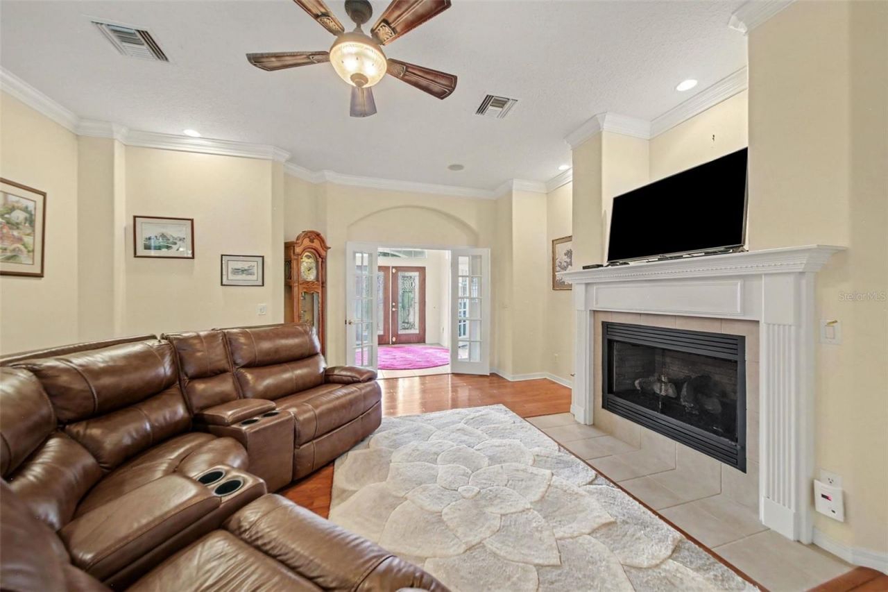 5384 Aurora Drive, Leesburg, FL 34748 Photo