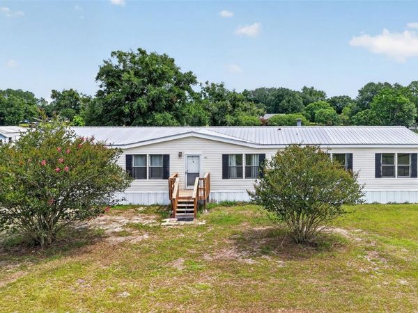 311 SE HIGHWAY 42 , SUMMERFIELD, FL 34491