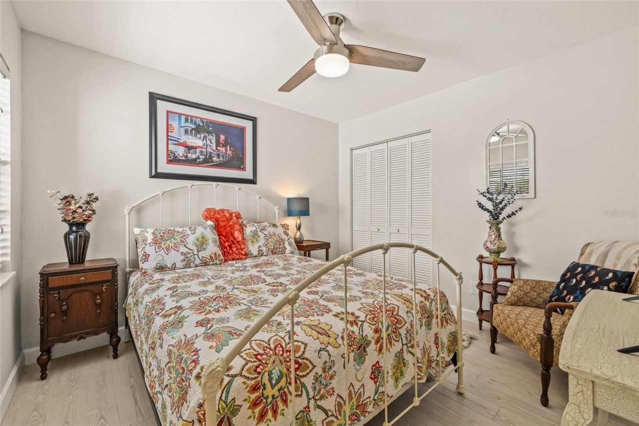 476 Santa Cruz Place Ne, Unit C, Saint Petersburg, FL 33703 Photo