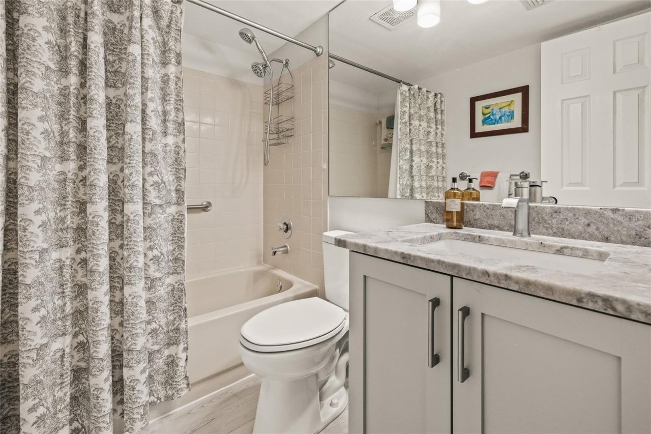 476 Santa Cruz Place Ne, Unit C, Saint Petersburg, FL 33703 Photo