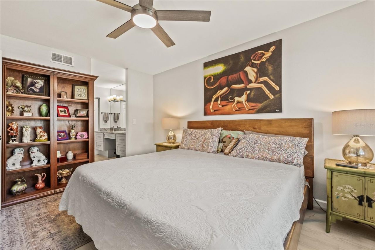 476 Santa Cruz Place Ne, Unit C, Saint Petersburg, FL 33703 Photo
