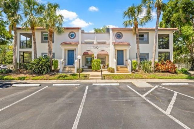 476 Santa Cruz Place Ne, Unit C, Saint Petersburg, FL 33703 Photo