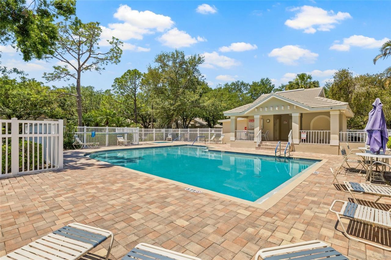 476 Santa Cruz Place Ne, Unit C, Saint Petersburg, FL 33703 Photo