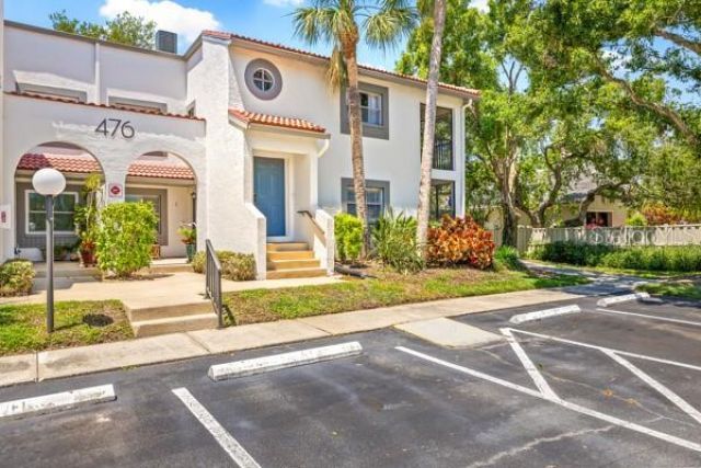 476 Santa Cruz Place Ne, Unit C, Saint Petersburg, FL 33703 Photo