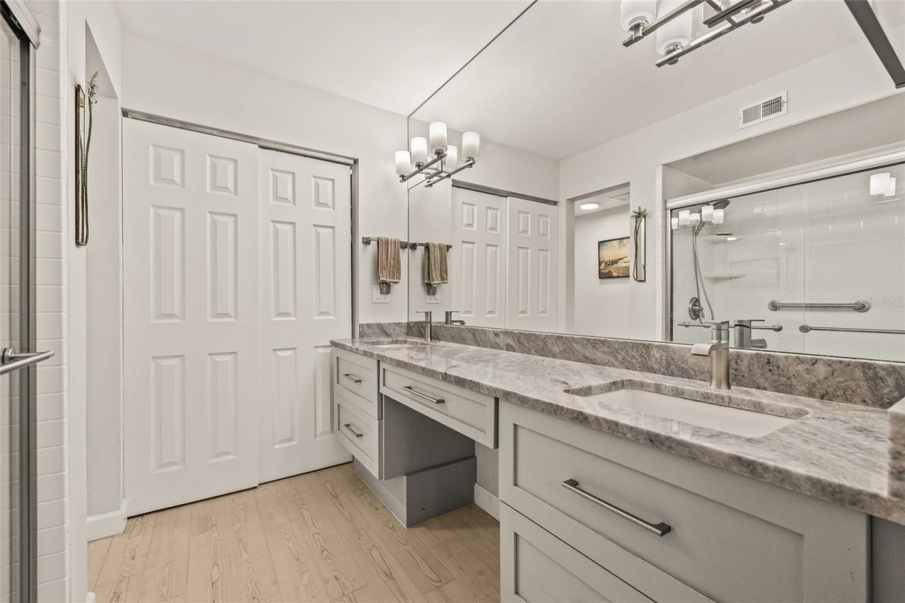 476 Santa Cruz Place Ne, Unit C, Saint Petersburg, FL 33703 Photo