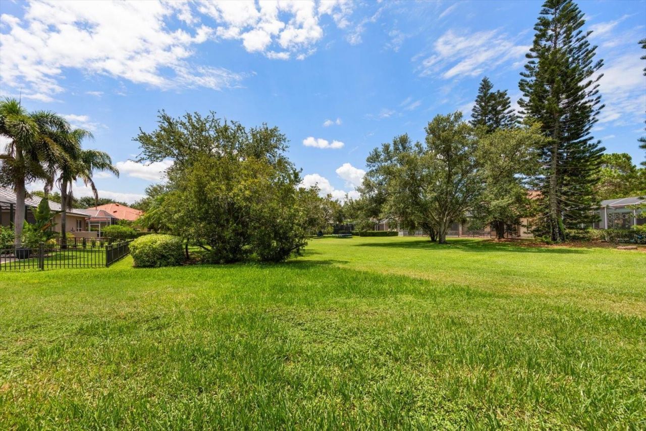 7699 Aralia Way, Seminole, FL 33777 Photo