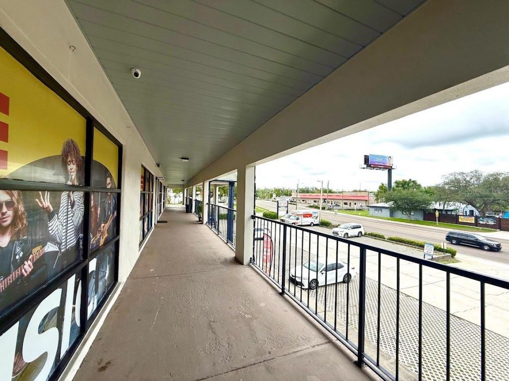 1005 W Busch Boulevard , Tampa, FL 33612 Photo