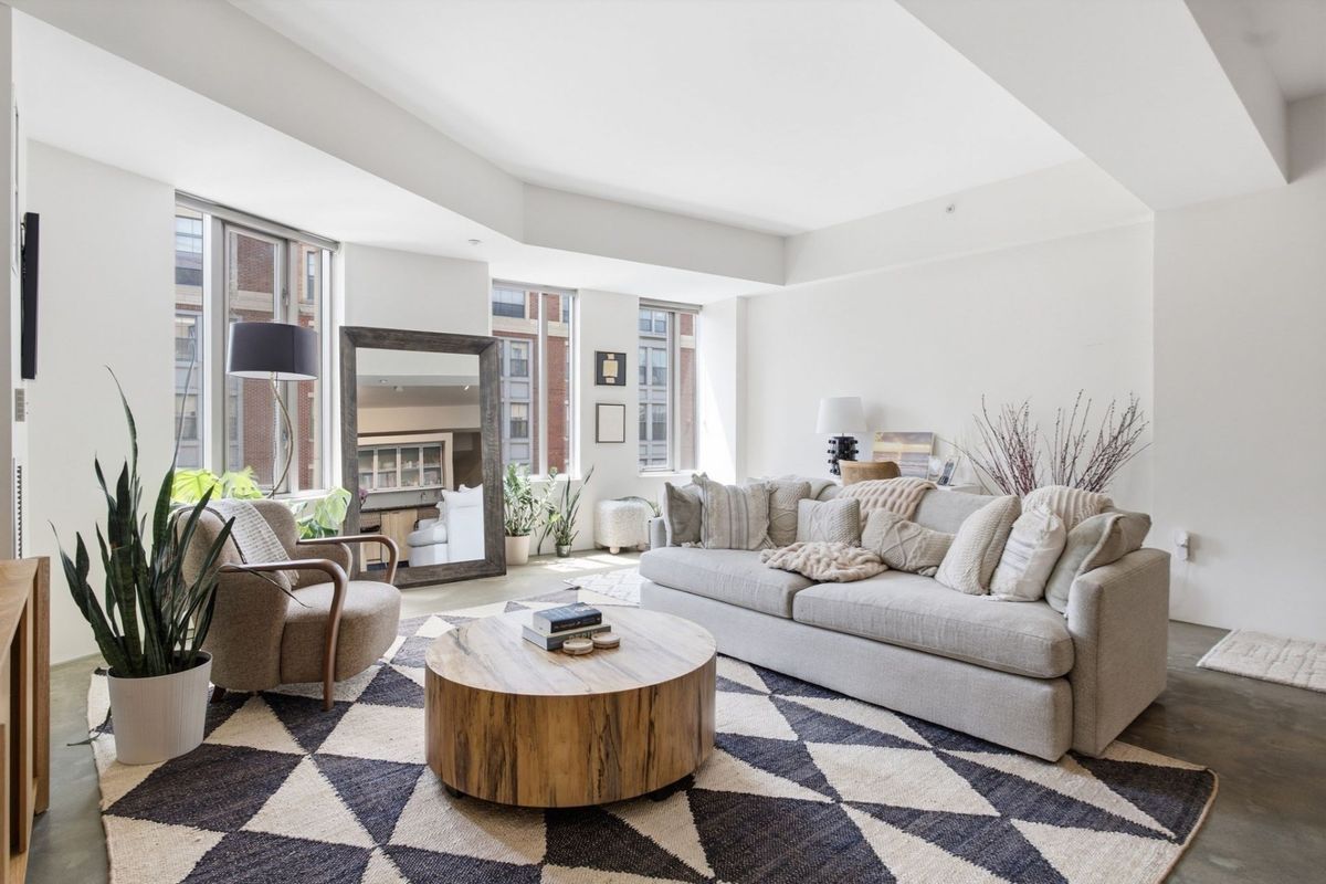 1313 Washington St, Boston, MA 02118