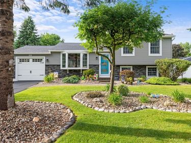 8138 Portobello , Liverpool, NY 13090