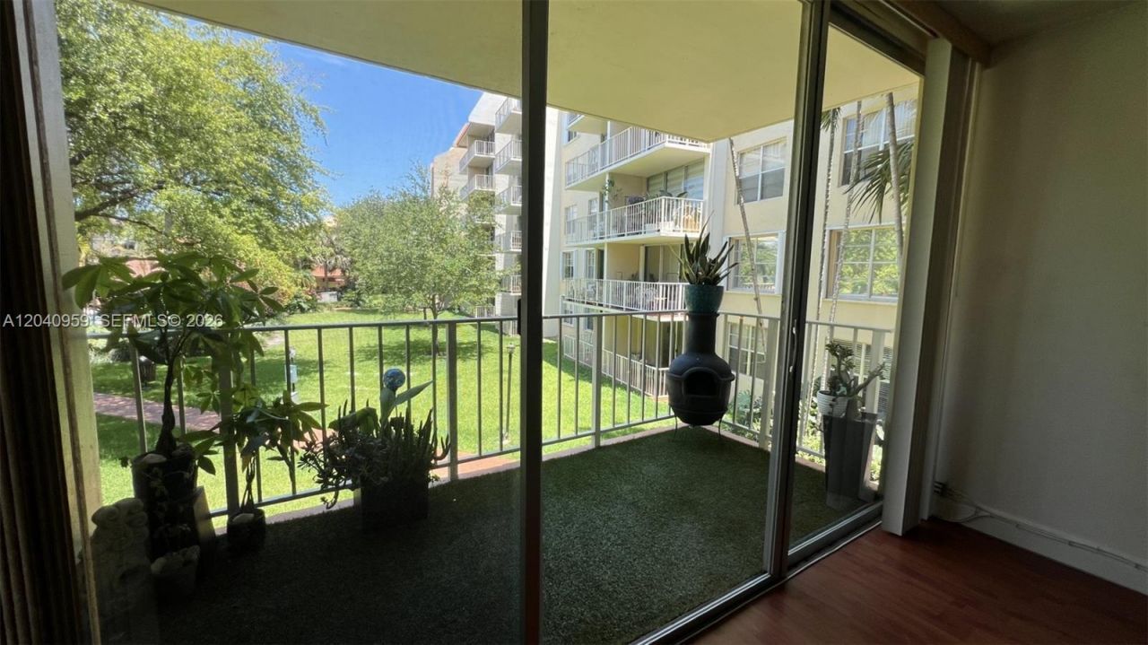 13120 SW 92nd Ave , Unit B-209, Miami, FL 33176 Photo