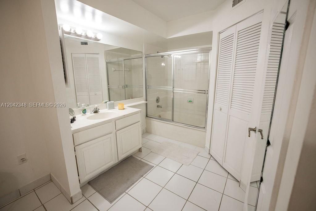 1280 S Alhambra Cir, Unit 2107, Coral Gables, FL 33146 Photo