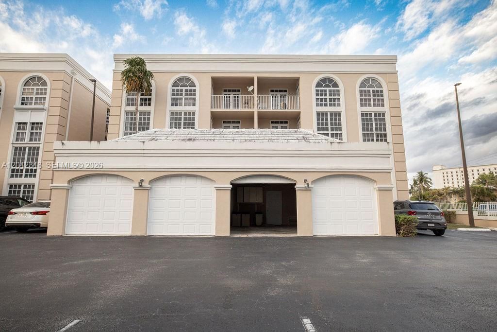 1280 S Alhambra Cir, Unit 2107, Coral Gables, FL 33146 Photo