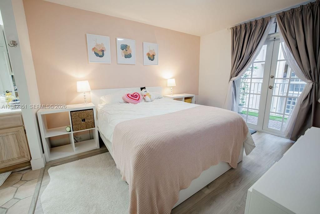 1280 S Alhambra Cir, Unit 2214, Coral Gables, FL 33146 Photo