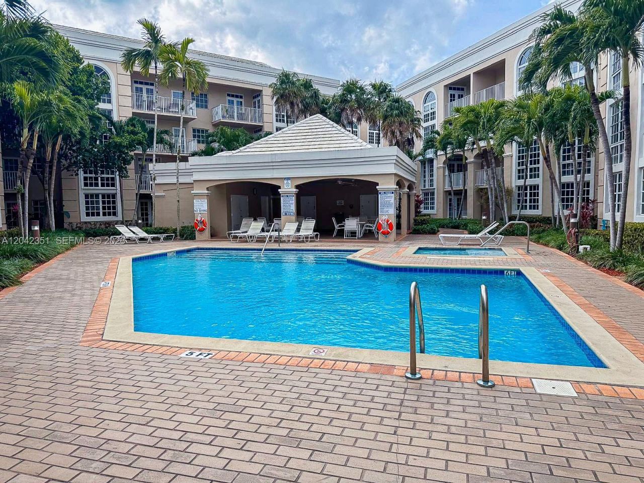 1280 S Alhambra Cir, Unit 2214, Coral Gables, FL 33146 Photo