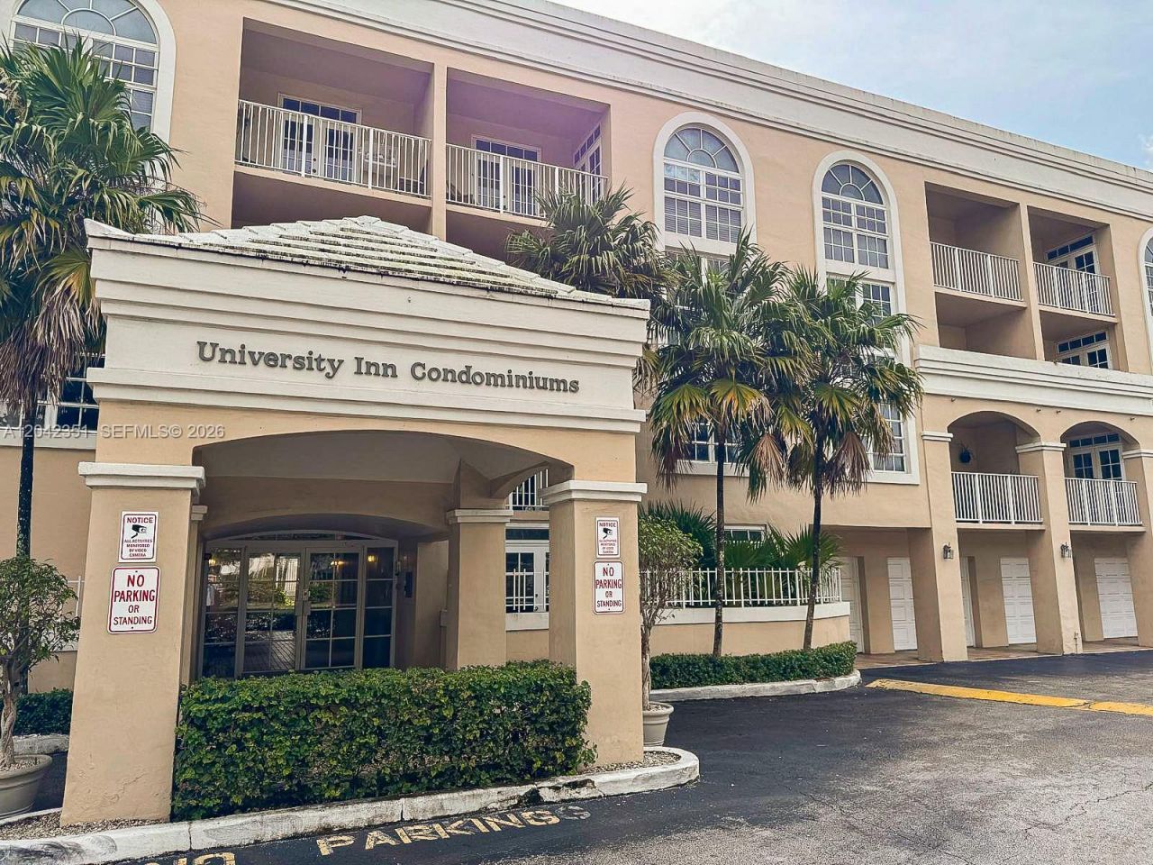 1280 S Alhambra Cir, Unit 2214, Coral Gables, FL 33146 Photo