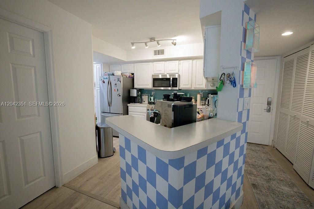 1280 S Alhambra Cir, Unit 2214, Coral Gables, FL 33146 Photo