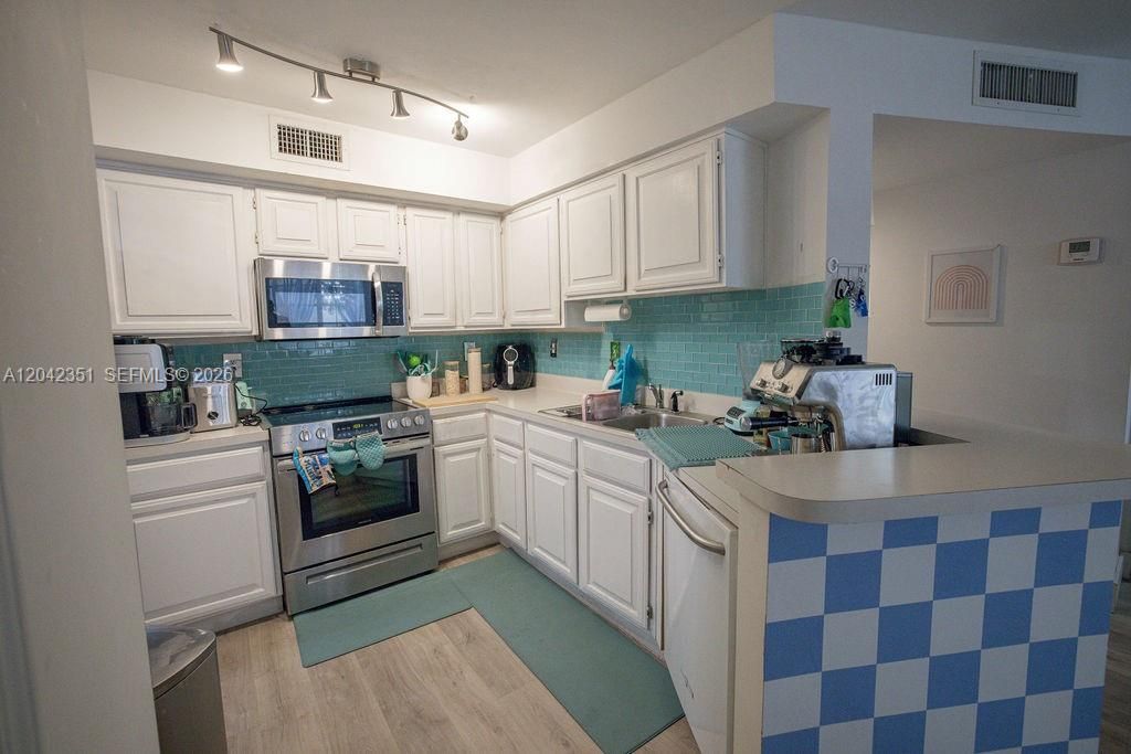 1280 S Alhambra Cir, Unit 2214, Coral Gables, FL 33146 Photo
