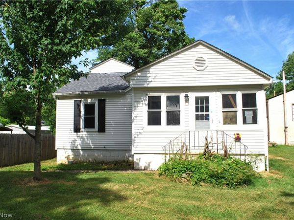 320 Broadway Street , Amherst, OH 44001