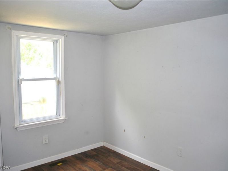 320 Broadway Street, Amherst, OH 44001 Photo 14