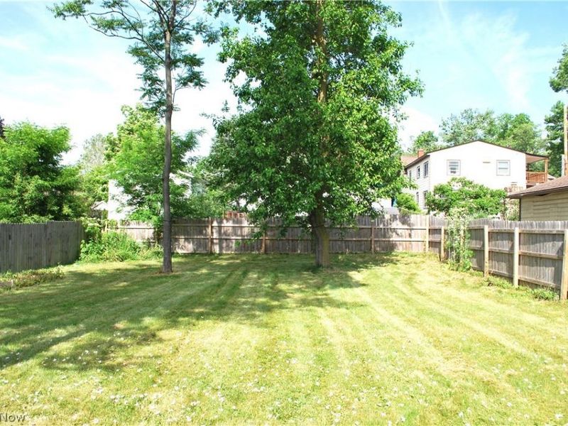 320 Broadway Street, Amherst, OH 44001 Photo 23