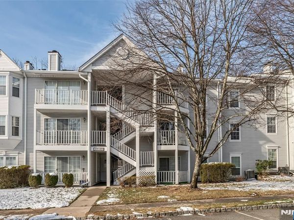 430 Poets Way 430, MAHWAH, NJ 07430