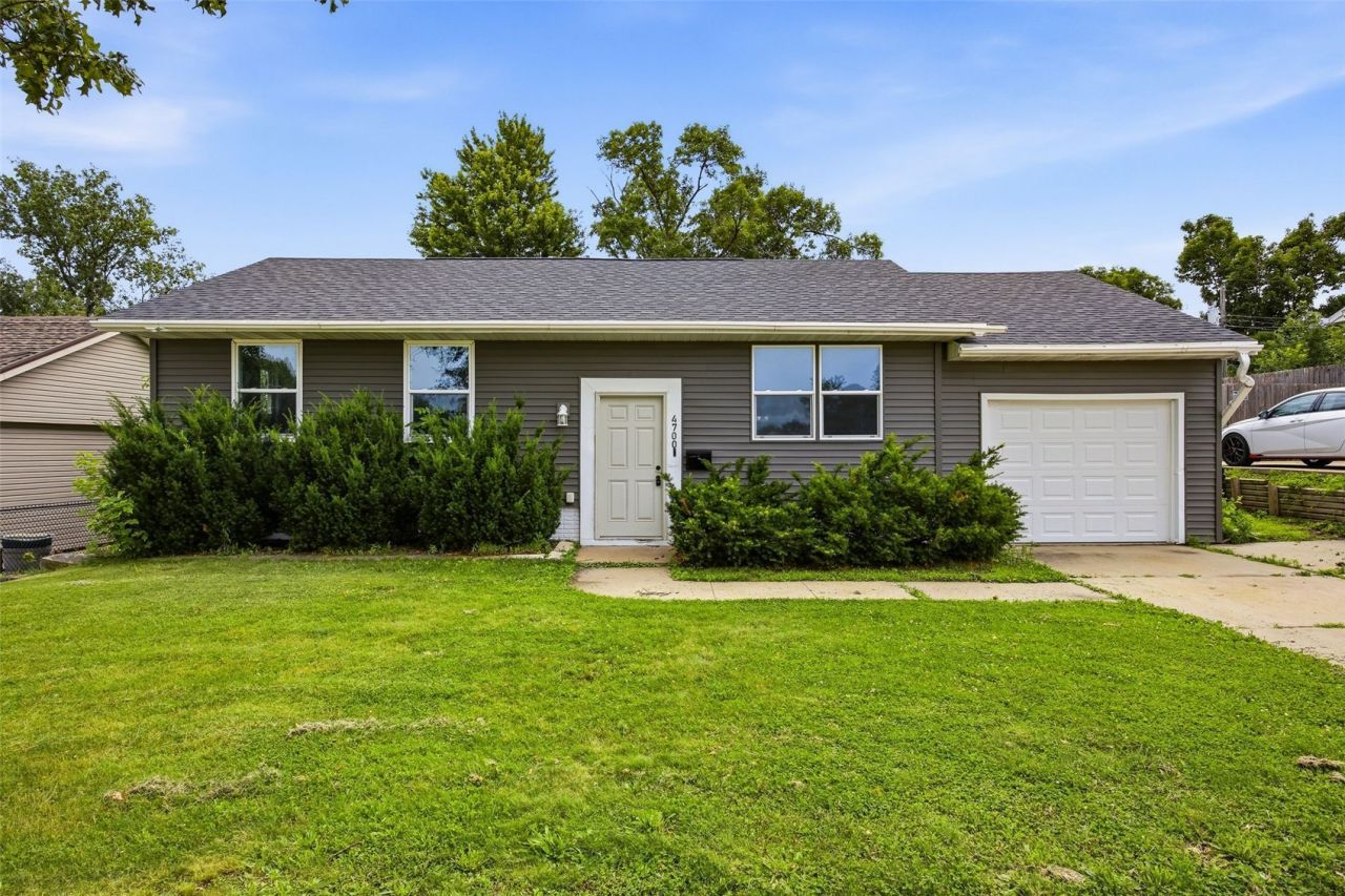 4700 Wenig Road Ne, Cedar Rapids, IA 52402 Main Photo