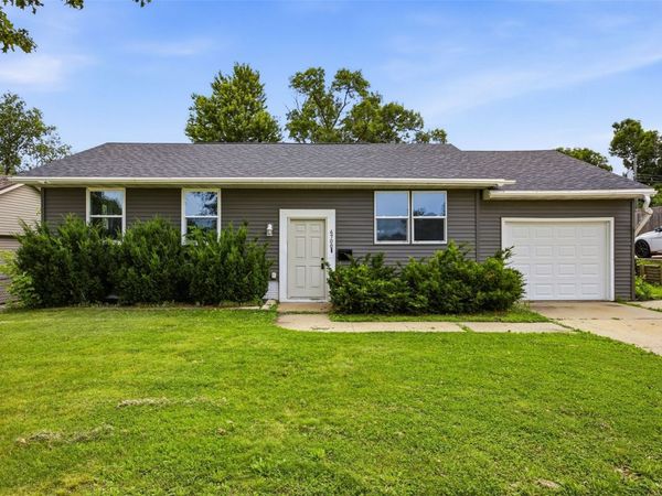 4700 Wenig Road NE, Cedar Rapids, IA 52402