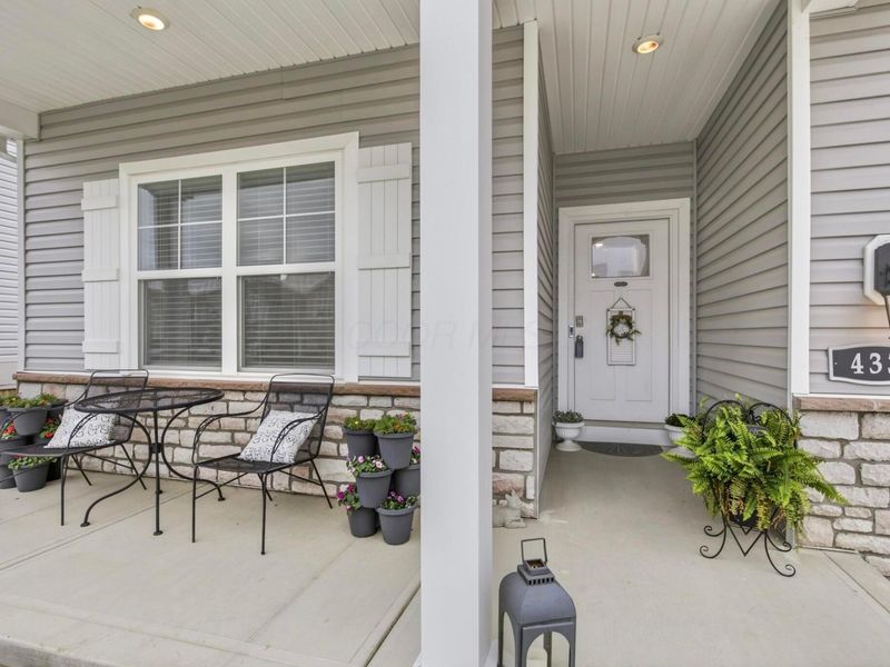 433 Sandburg Drive, Lithopolis, OH 43136 Photo 3