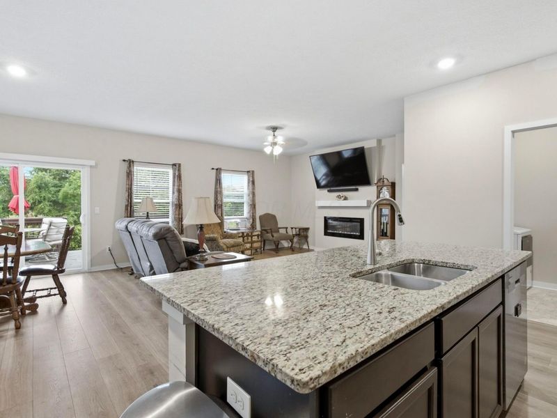 433 Sandburg Drive, Lithopolis, OH 43136 Photo 7