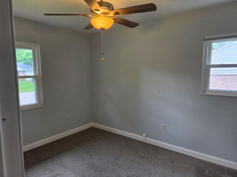 3325 Latonia, Columbus, OH 43232 Photo 10