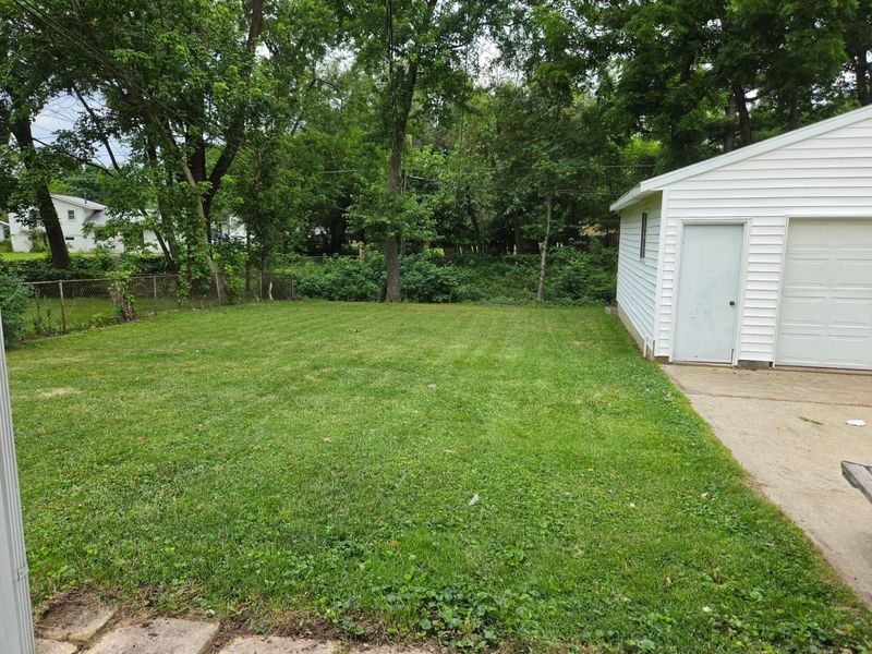 3325 Latonia, Columbus, OH 43232 Photo 21