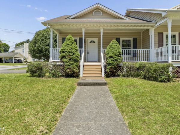 242 Main St Village Drive, Jonesborough, TN 37659