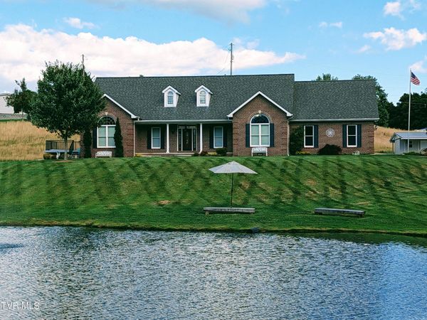 163 Dixie Road, Clintwood, VA 24228