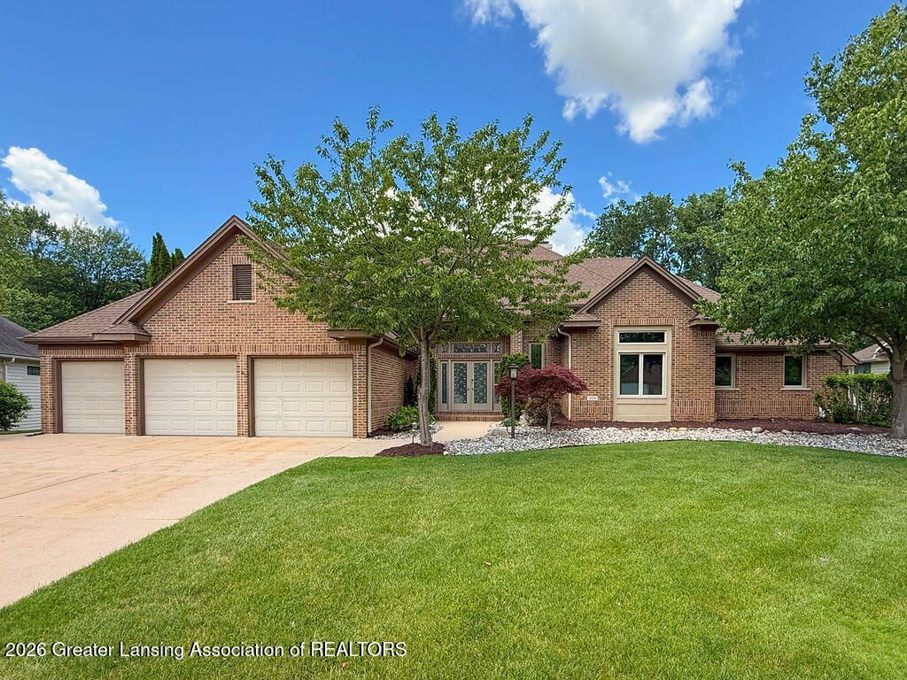 404 W Spring Meadows Lane, Dewitt, MI 48820 Main Photo