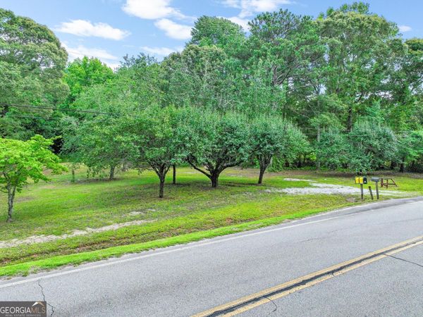 884 Dolly Nixon Road, Senoia, GA 30276