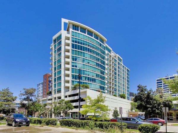 1570 Elmwood Avenue , Unit 909, Evanston, IL 60201