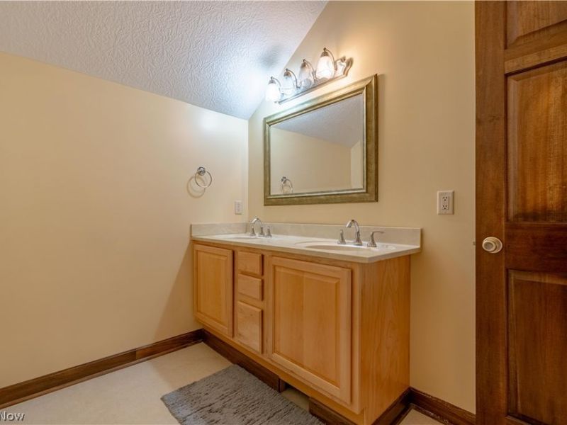 1100 E Bayton Street, Alliance, OH 44601 Photo 32