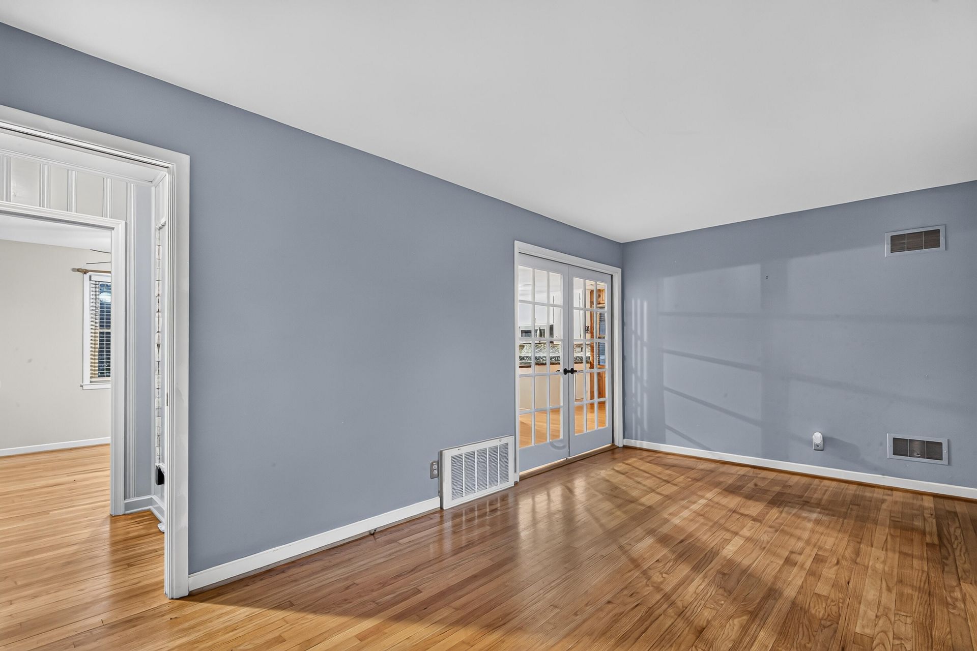 56 Woodlawn Terrace Photo 15