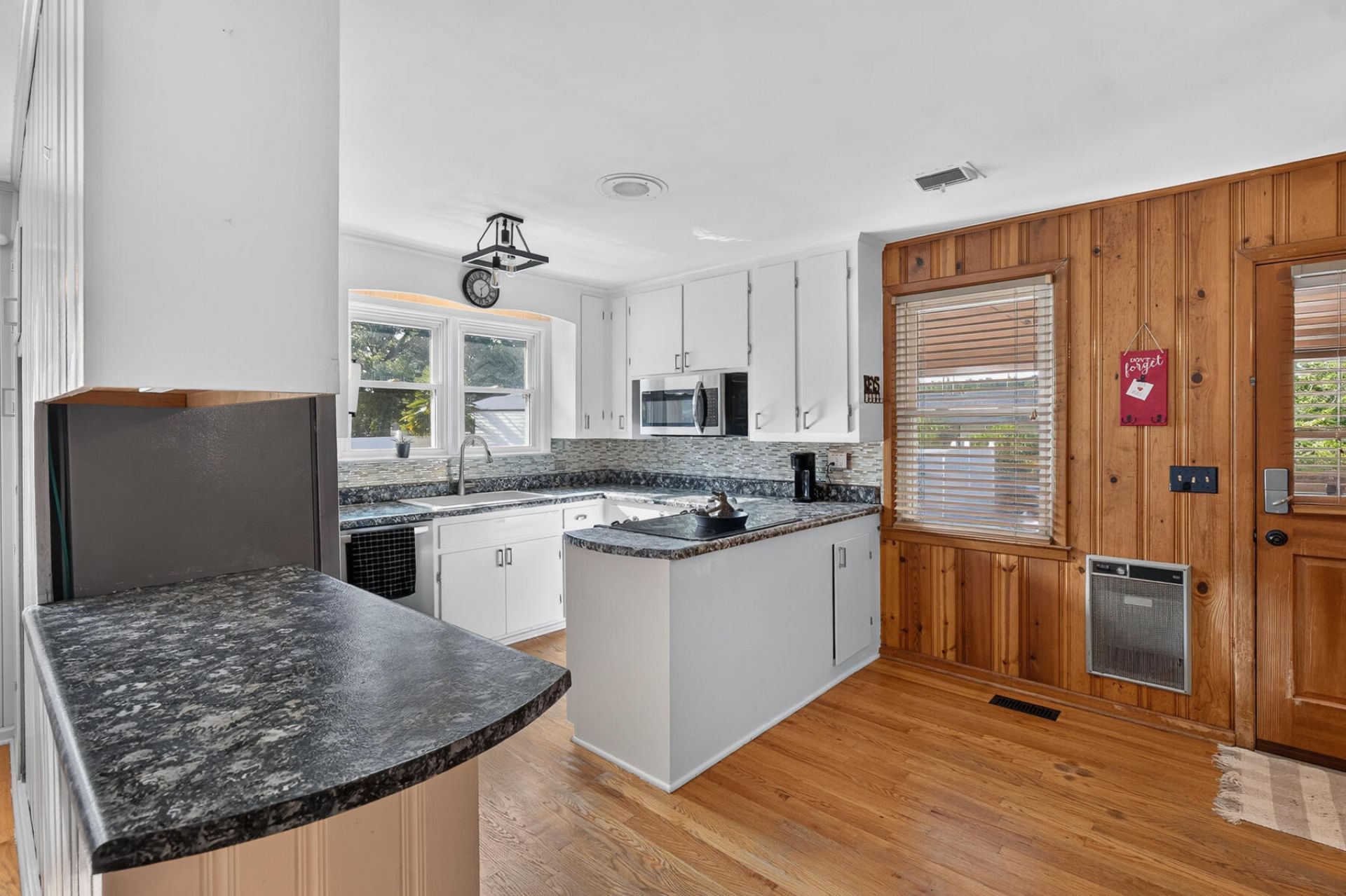 56 Woodlawn Terrace Photo 16