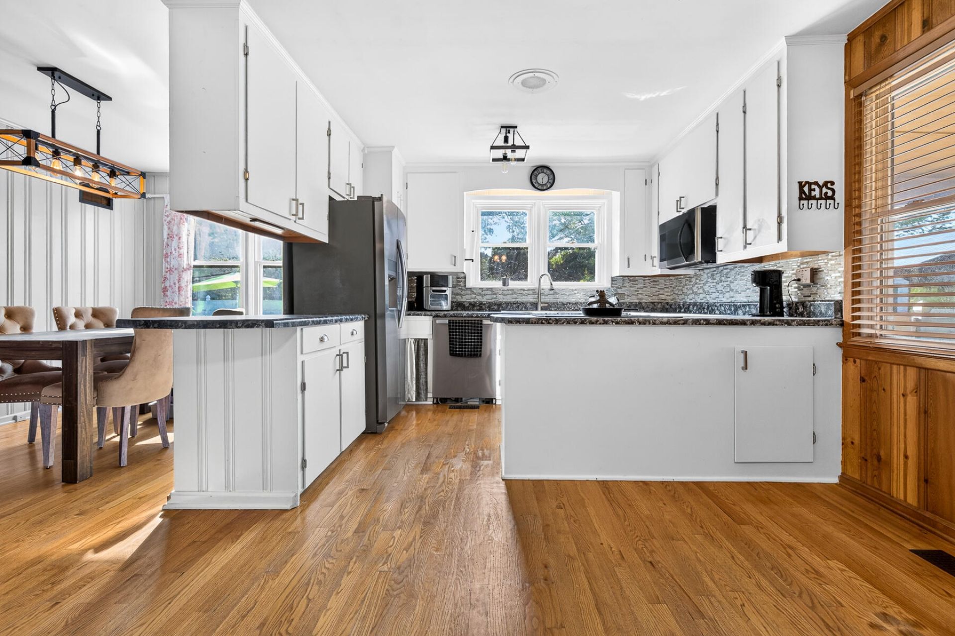 56 Woodlawn Terrace Photo 17