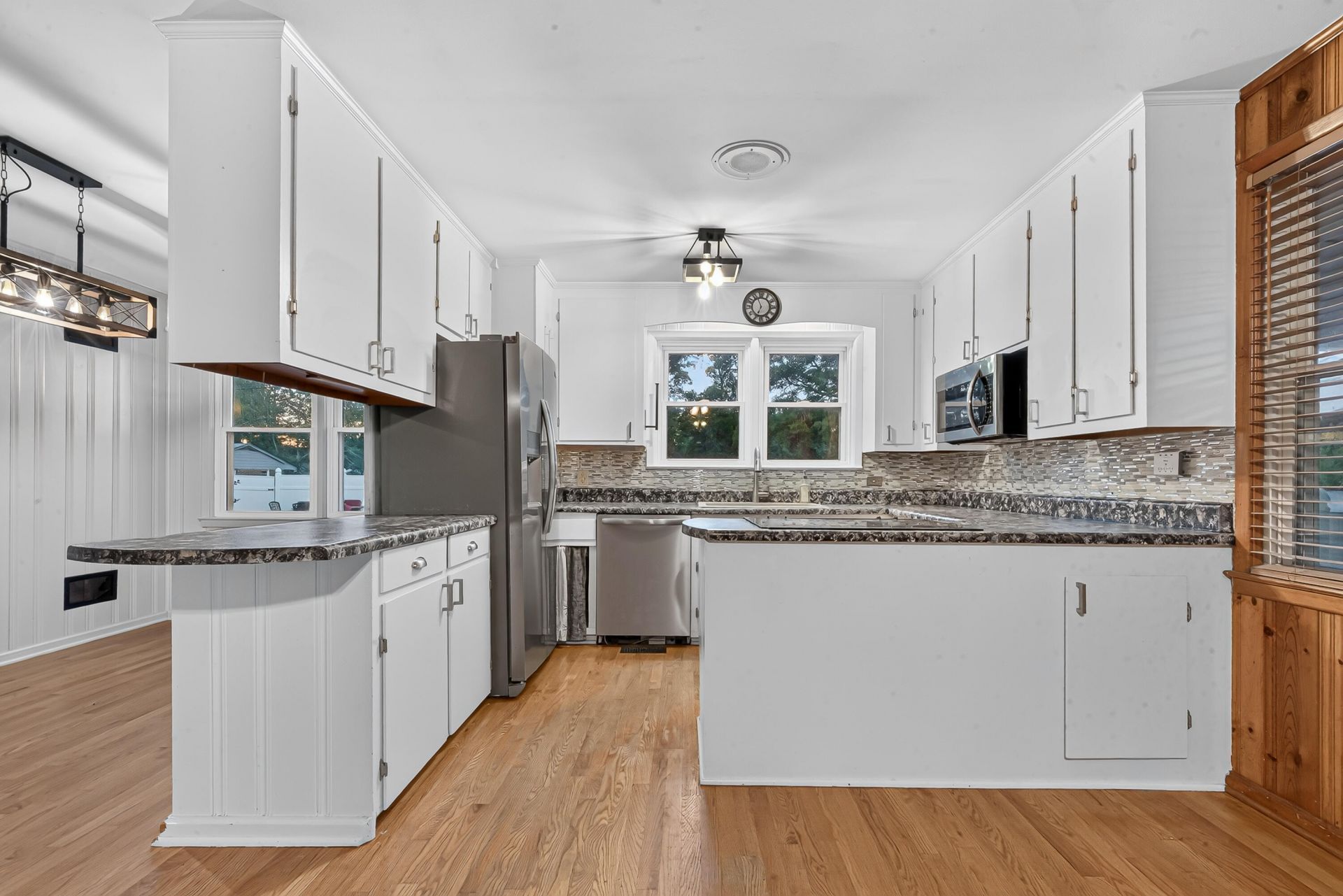 56 Woodlawn Terrace Photo 28