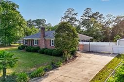 56 Woodlawn Terrace photo 4