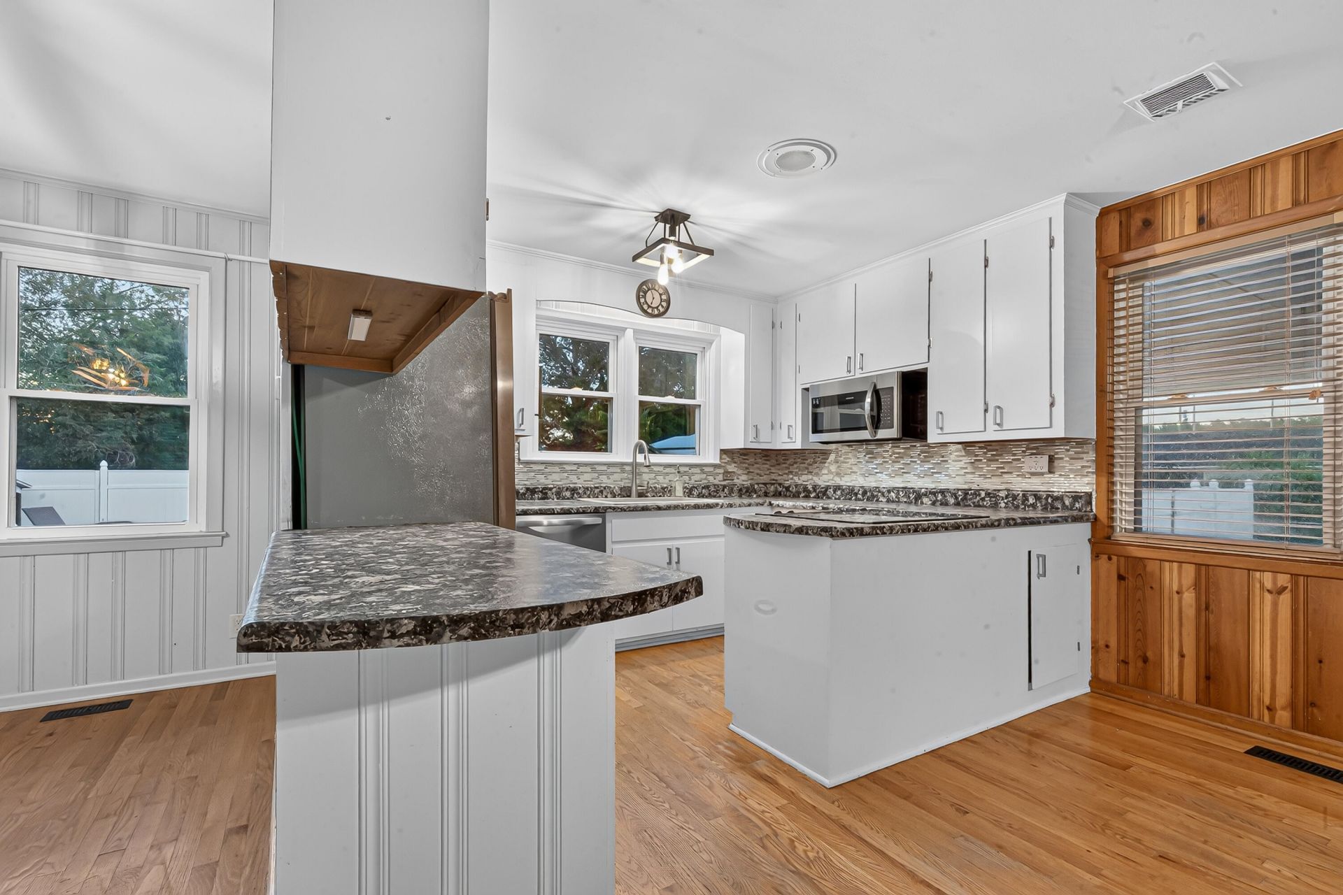 56 Woodlawn Terrace Photo 31