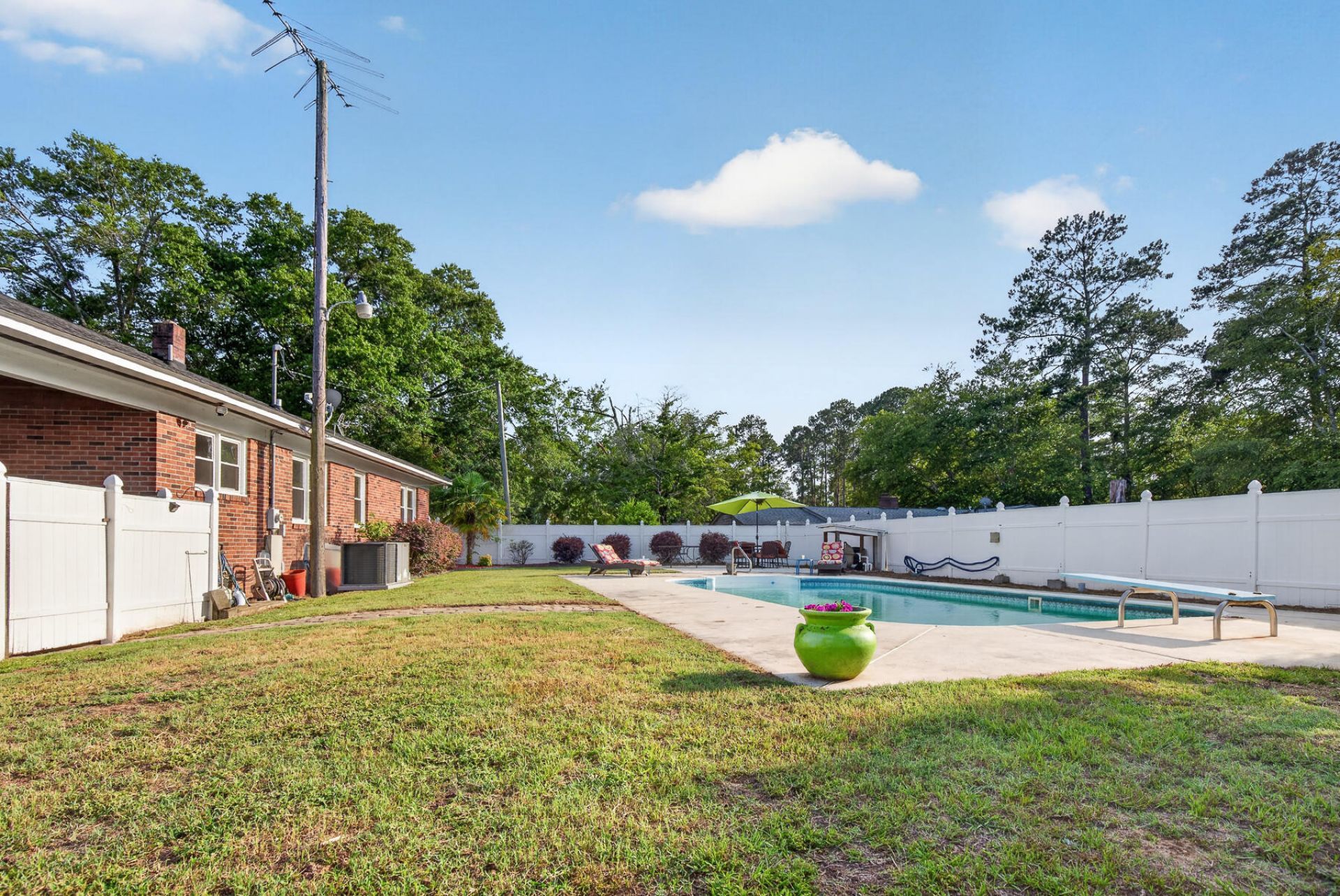 56 Woodlawn Terrace Photo 35
