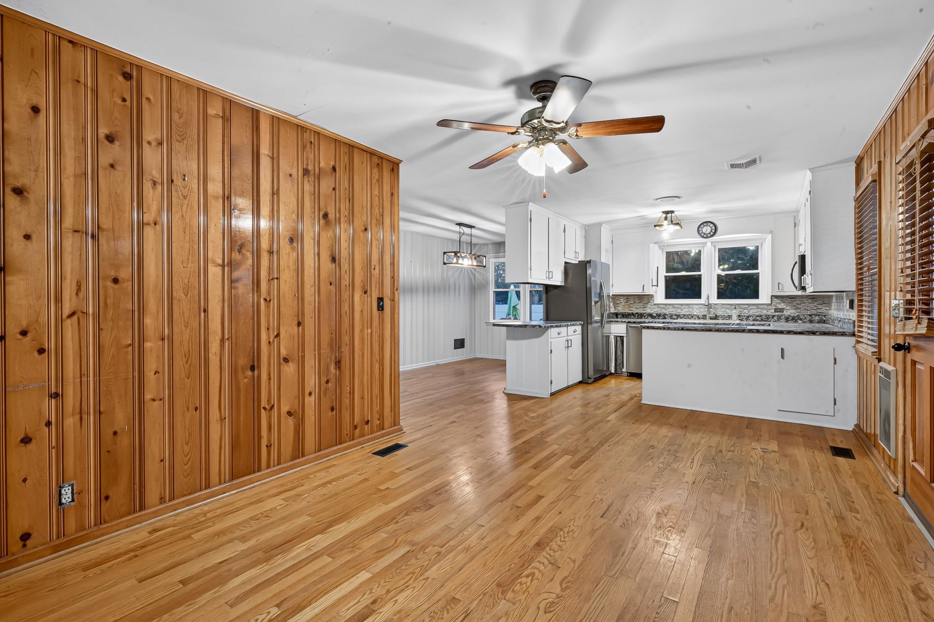 56 Woodlawn Terrace Photo 36